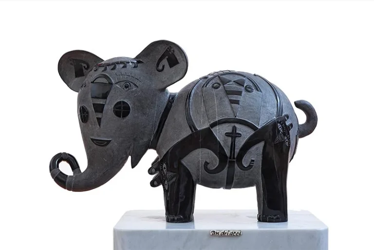 Elefante elegante 2016
